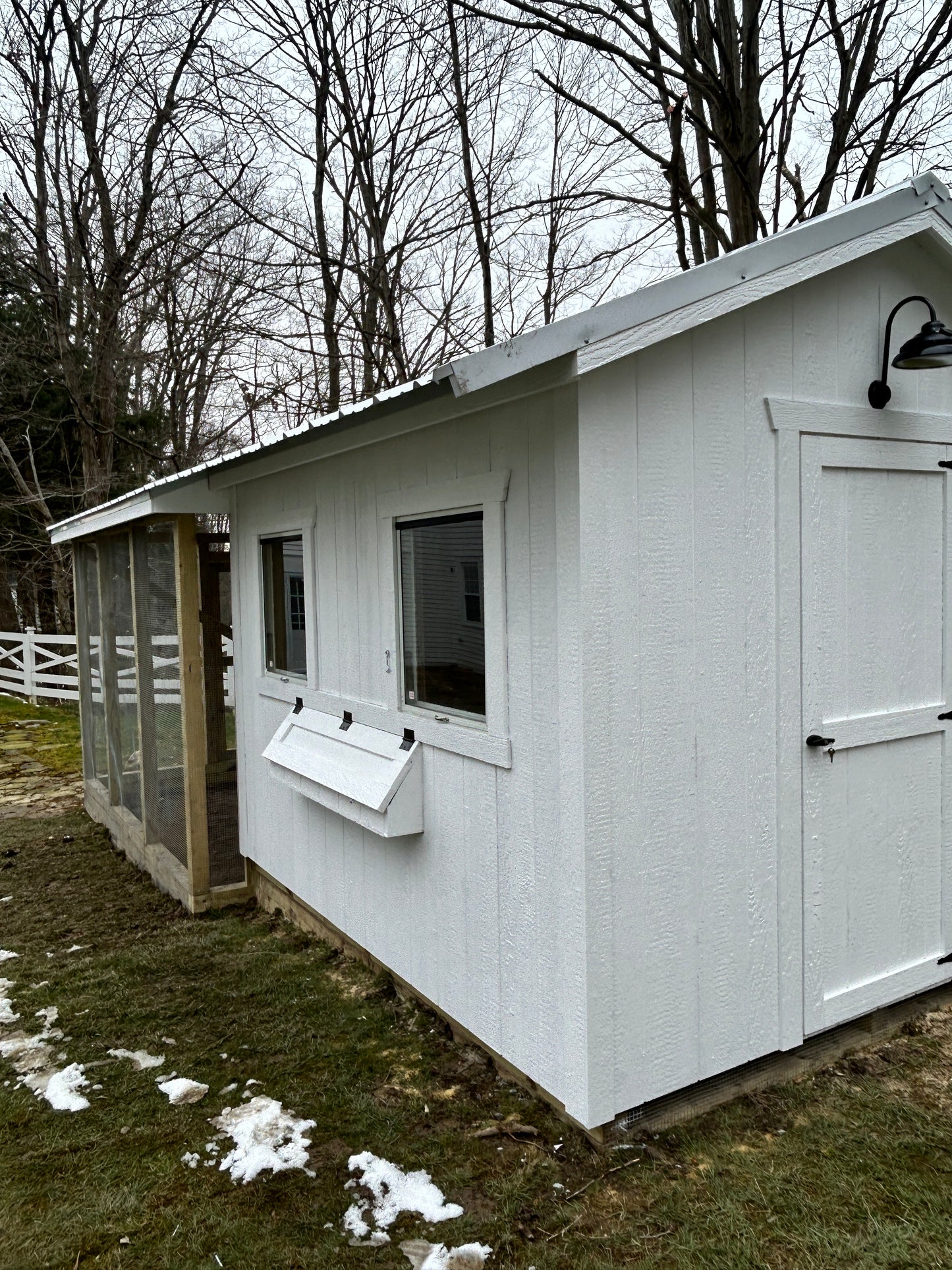Chicken Coop/Hen House- "Estate Charm"