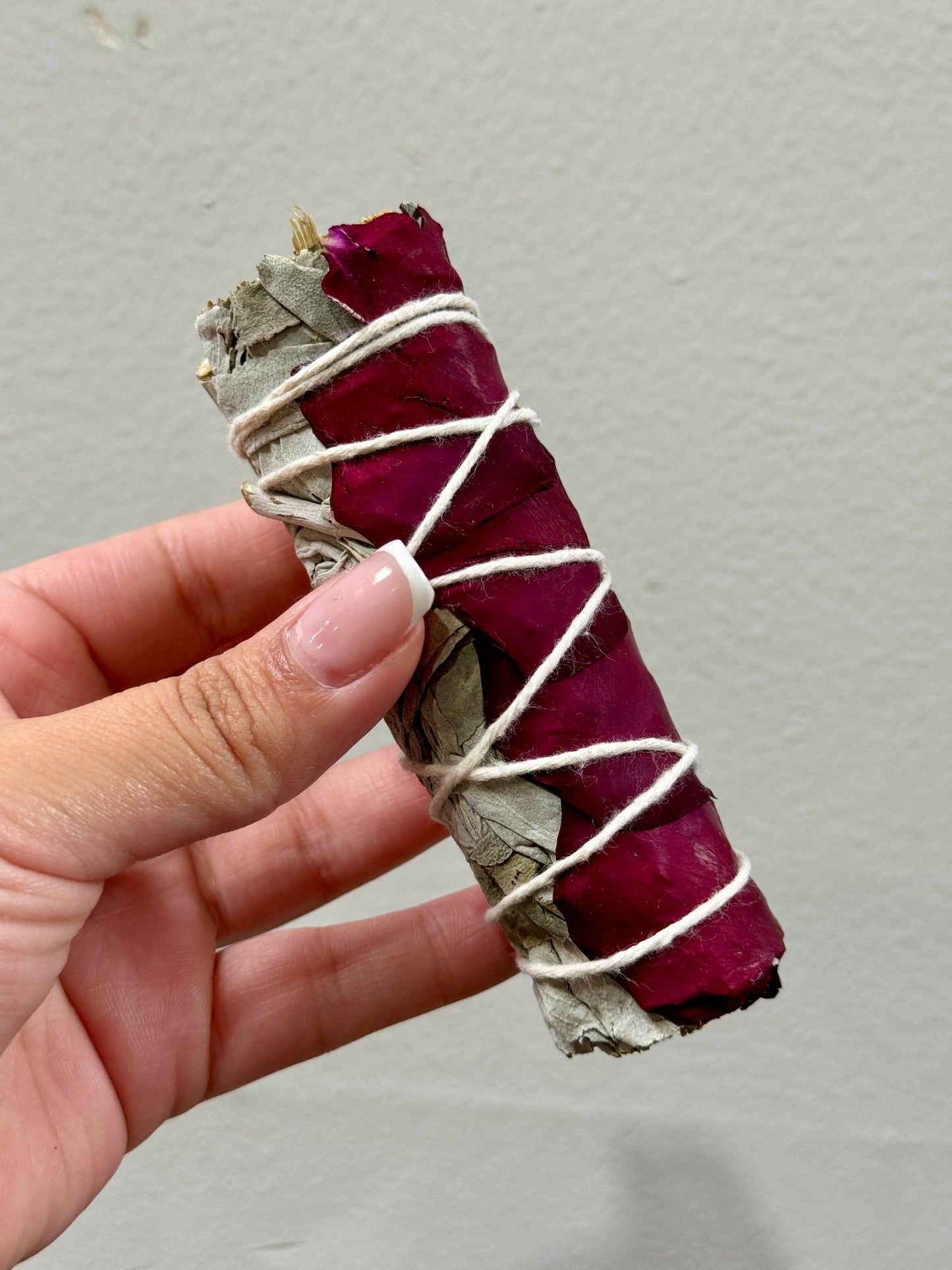 White Sage Smudge Wand – Red Rose Petals