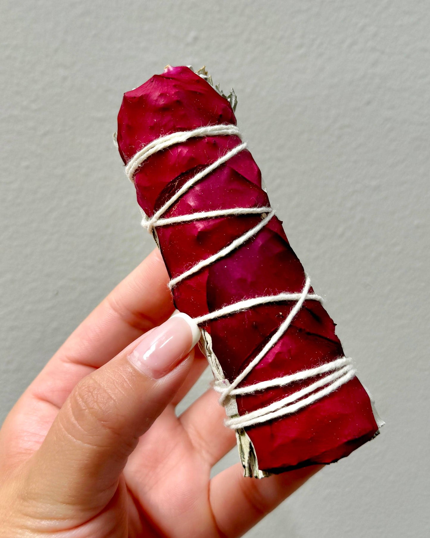 White Sage Smudge Wand – Red Rose Petals